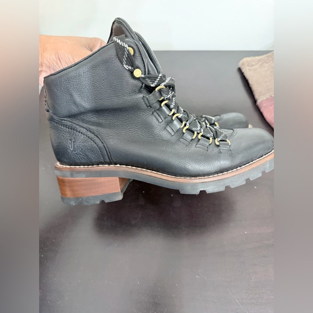 Frye Black Hiker Lace Up Leather Boots 7